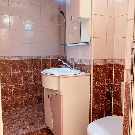 The Lindens 1 Bedroom Cozy Free Parking By Bulgarianhomes Lägenhet
