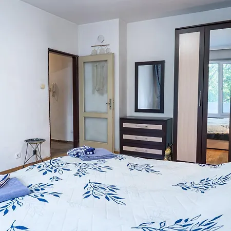 The Lindens 1 Bedroom Cozy Free Parking!!! *